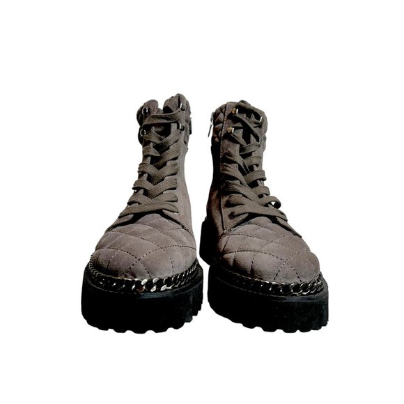 Vince Camuto Merindil Grey Suede Combat Chain Chunky Sole Boots Women's 6 NWOB - Picture 3 of 6